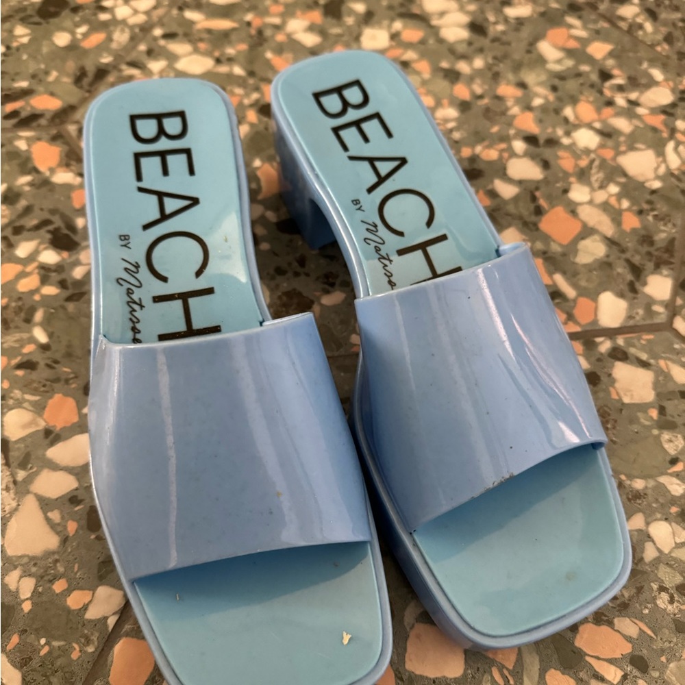 Blue Beach by Matisse rubber shoes Size 9